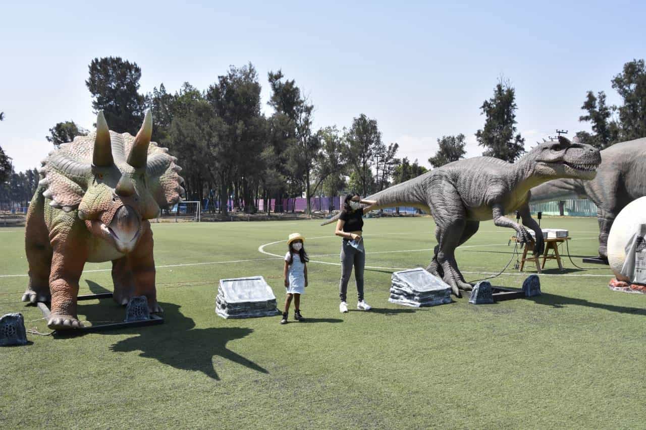 El Big Data [IMÁGENES] Dinosaurios invaden Iztapalapa